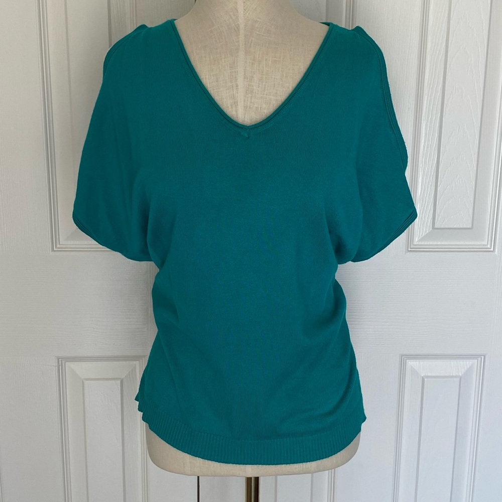 Real Cold Shoulder Top - Picture 2 of 5